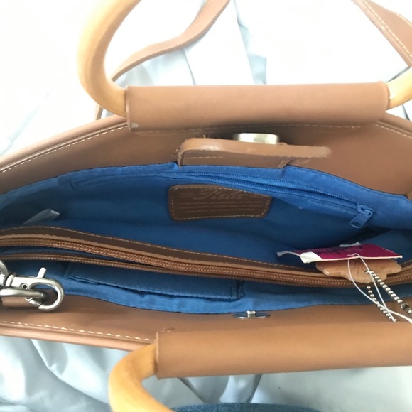 Relic Crossbody - Picture 12 of 14